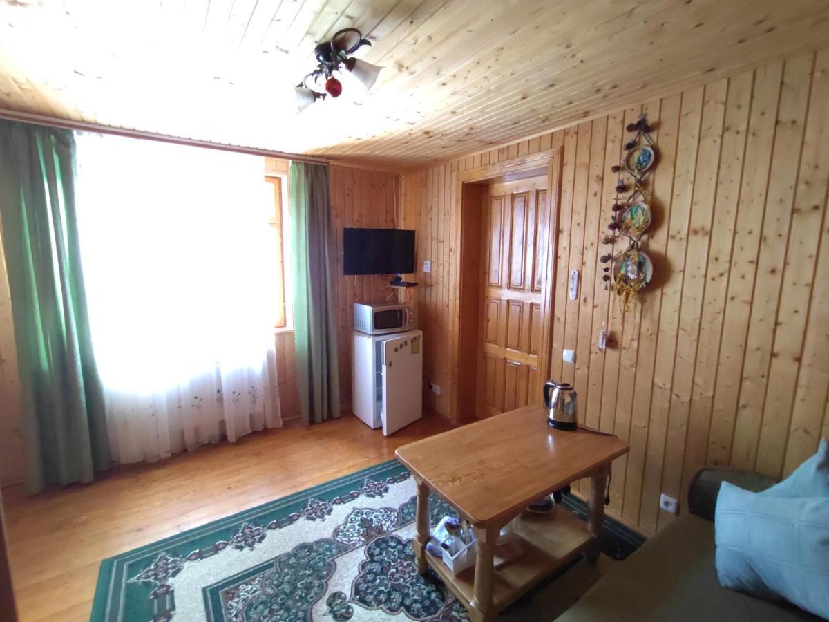 Guesthouse U Dida Viktora Yaremche Eksteriør billede