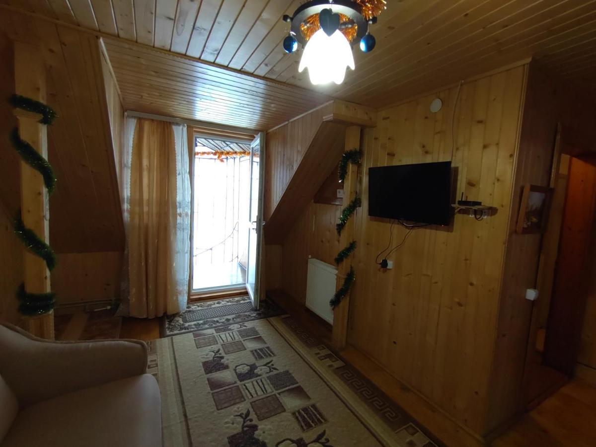 Guesthouse U Dida Viktora Yaremche Eksteriør billede