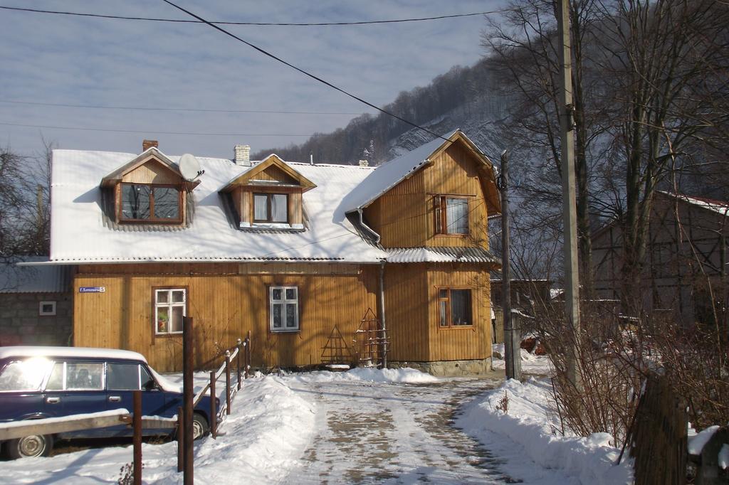 Guesthouse U Dida Viktora Yaremche Eksteriør billede